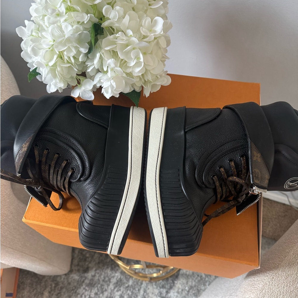 Louis Vuitton Black Leather High-Top Winter Boots with Monogram Accents - Picture 3 of 13